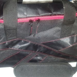 Reebok sporst duffel bag
